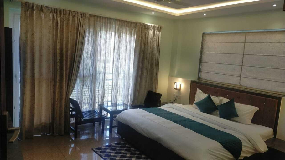 Bedroom 1, SOLITUDE, Kangra