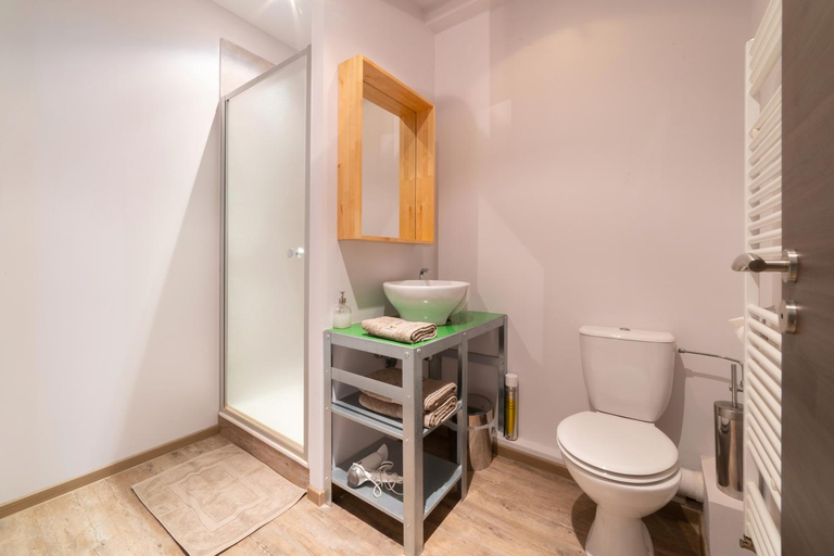 Shower 3, Maison Mondrian, Haut-Rhin