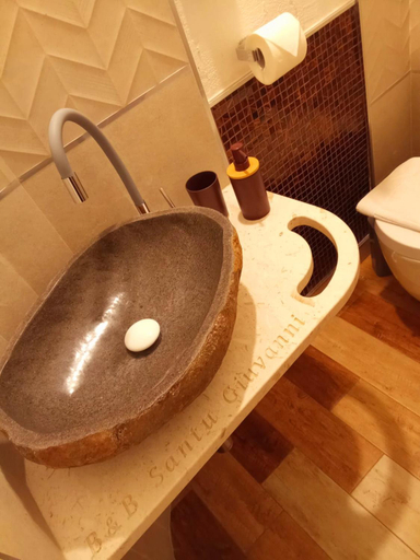 Bathroom, B&B Santu Giuvanni "Un Tuffo nel Passato", Nuoro