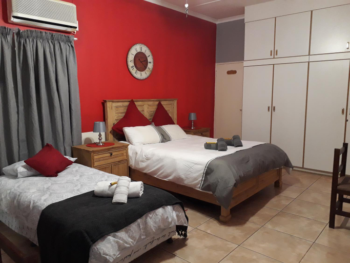 Others 3, Stiltevrede, Siyanda