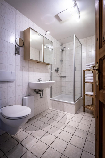 Bathroom 3, Gutshof Bastorf, Rostock