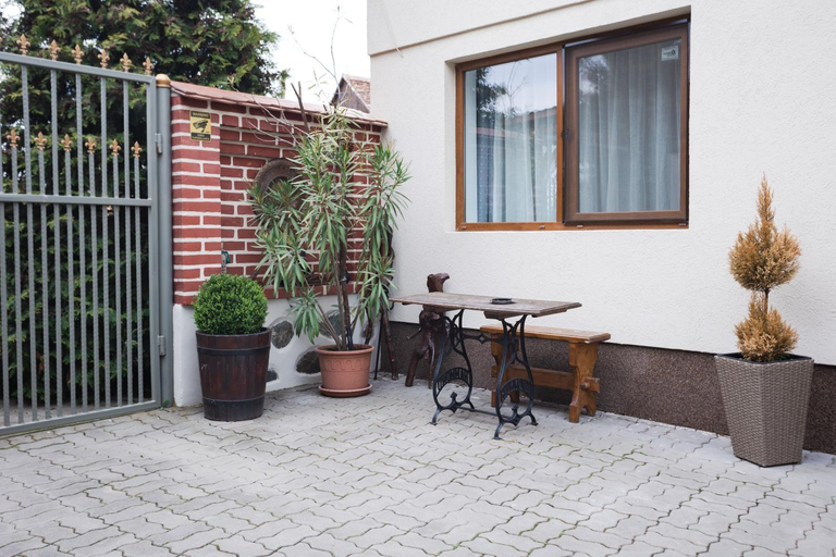 Others 3, Christian Haus, Selimbar