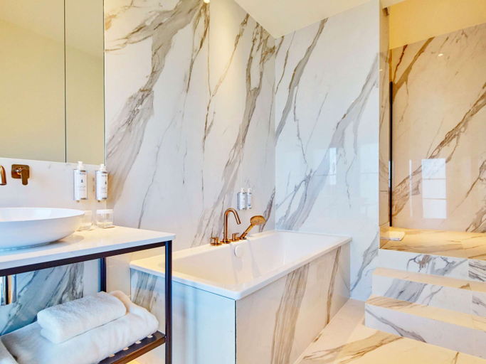 Bathroom 5, La Licorne Hotel & Spa Troyes - MGallery Collection, Aube