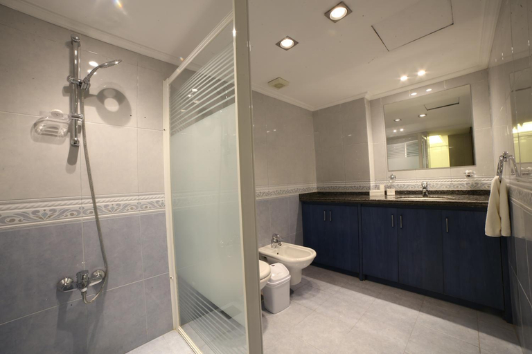Bathroom 4, La Vida Suite, Beirut