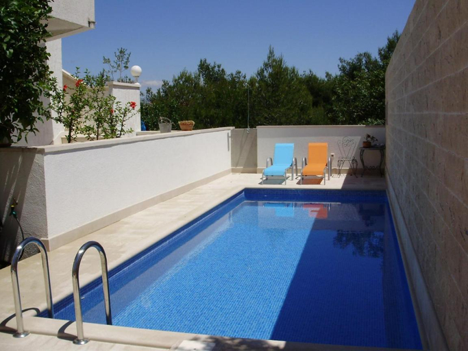 Others 5, Apartments Petranic, Supetar