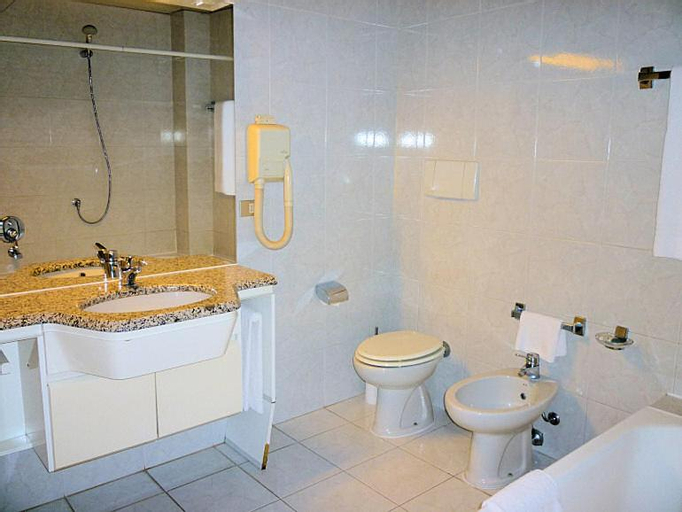 Bathroom 3