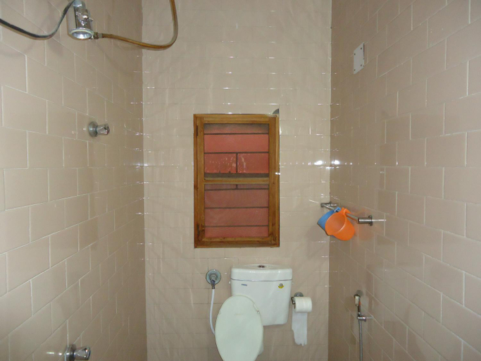 Bathroom, Hotel Stafi, Pune
