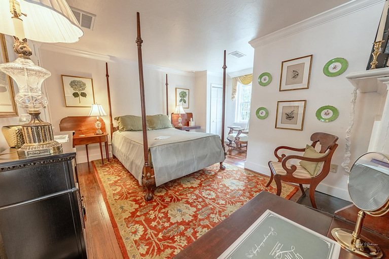 Bedroom, Linden - A Historic Bed and Breakfast, Adams
