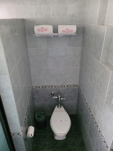 Bathroom 2, Real La Viga Motel, Mexico City