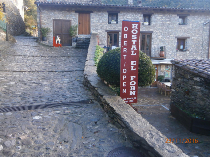 Others 5, Hostal El Forn, Girona