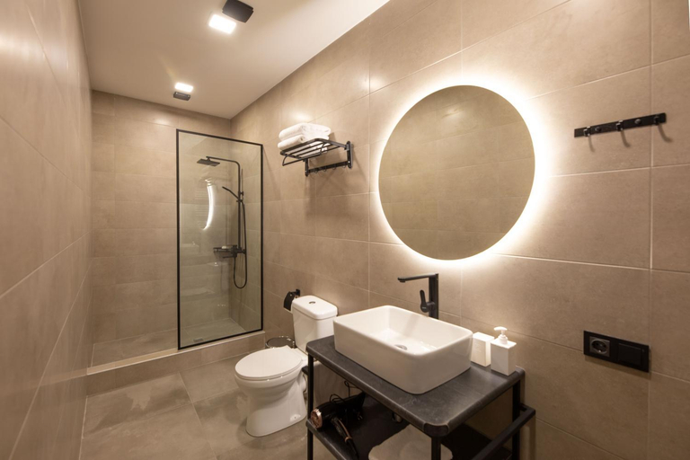 Bathroom, Hotel Takara, Dedoplis Tskaro