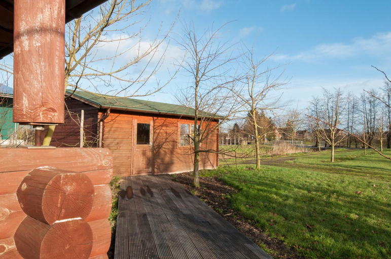 Others 5, Hotel Villa Altes Land, Stade
