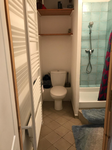 Bathroom, Bastide Ecurie Massilia, Bouches-du-Rhône