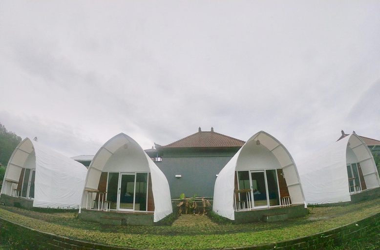 Exterior 3