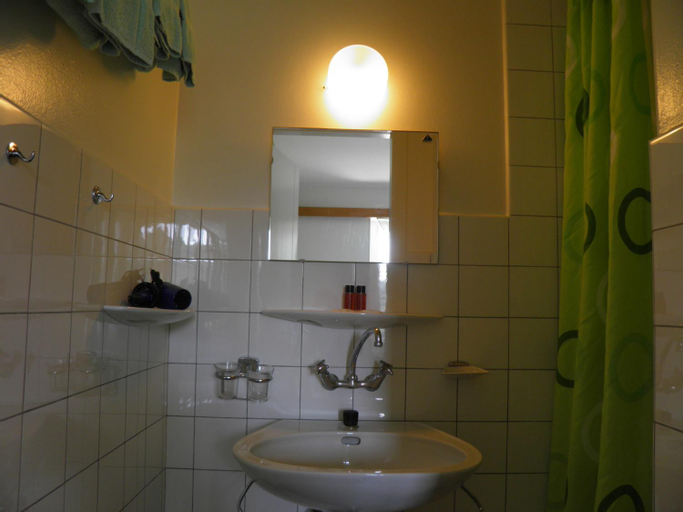 Bedroom 3, Auberge au Cavalier, Nyon