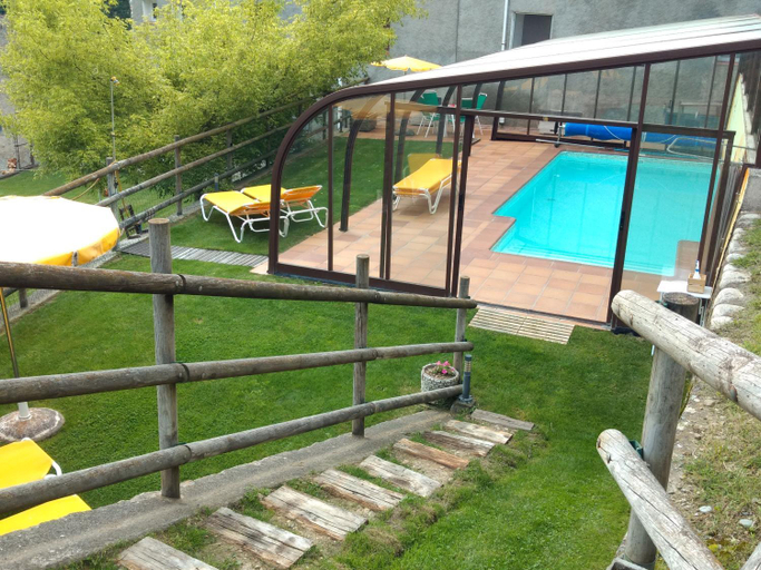 Swimming pool 5, La Batllia, Girona