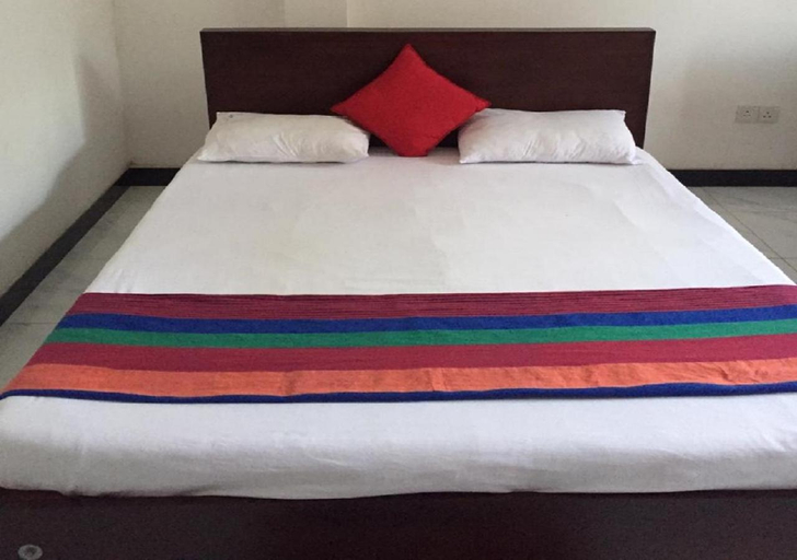 Bedroom 2, Pleasure Island Guest House, Dambulla