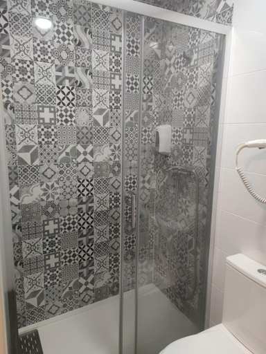 Bathroom 5, Good Stay Rooms, Madrid