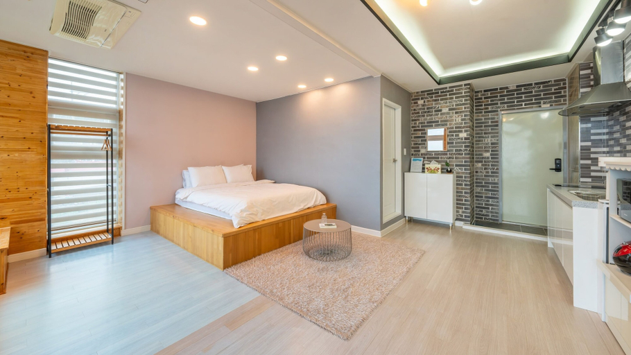 Bedroom 3, Geoje Inbito Pension, Geoje