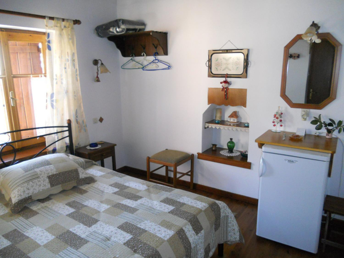 Others 4, Sarafis Guesthouse, Thessaly