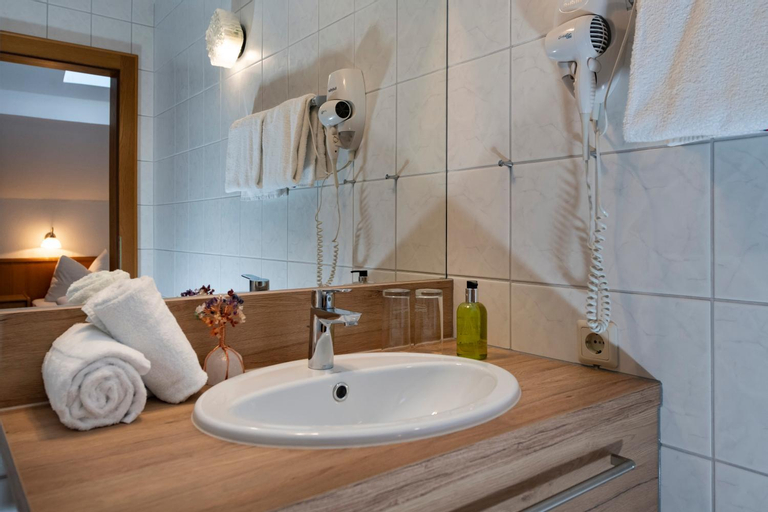 Bathroom 4