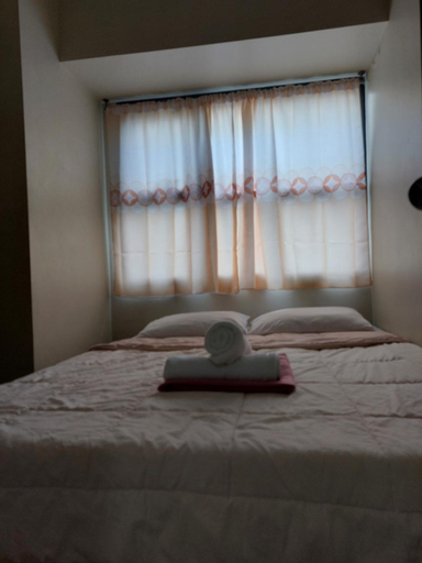 Bedroom 1, Jojie's Crib Horizons101 Studio II, Cebu City