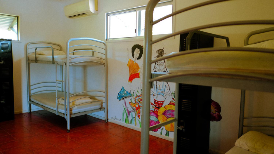 Bedroom 4, Backpackers @ 1770, Miriam Vale