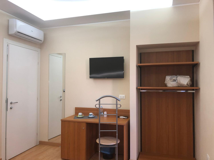 Others 2, Le Affacciate Bruzie Home 2 Guest House, Cosenza