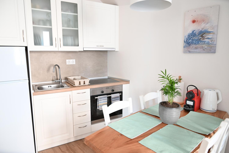 Others 4, Old Town Apartment, Ionian Islands