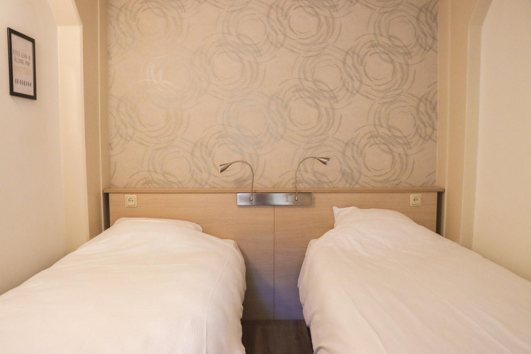 Bedroom 2, Hotel Almenum - het sfeervolle stadslogement -, Harlingen
