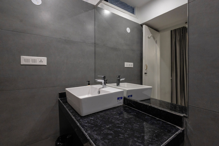 Others 5, Hotel Downtown, Chandigarh