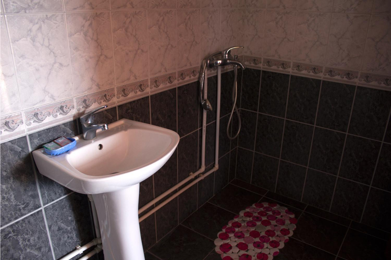 Bathroom 3, Tatev Shinuhayr Hotel'