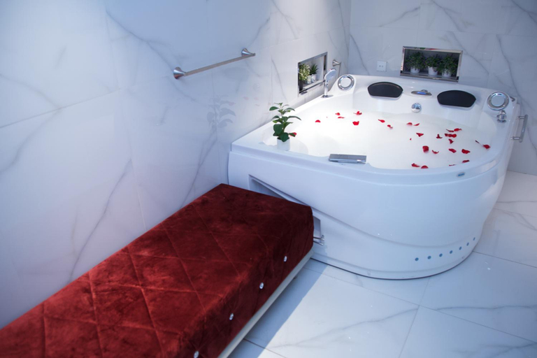 Bathroom 5, Sharz Hotel