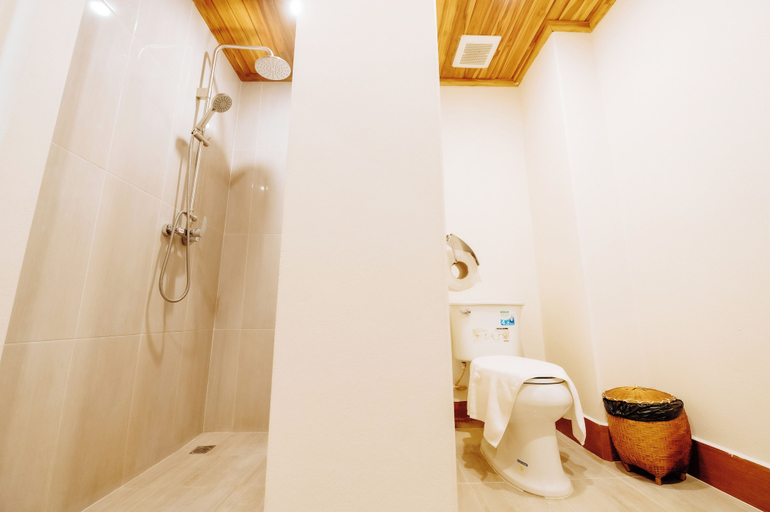 Bathroom 4, Maison Barn Laos Guesthouse, Chomphet