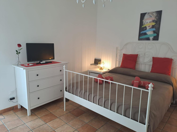 Others 4, Dimora Agata 21, Brindisi
