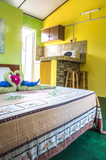 Bedroom 2, Merlin Guest House