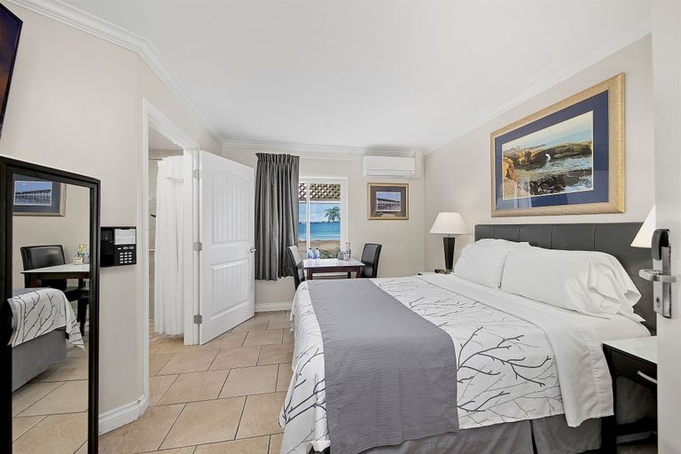 Bedroom 3, Ocean Beach Hotel, San Diego