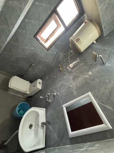 Bathroom 4, The Prime Palace, Delhi