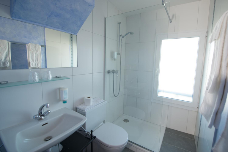 Bathroom, Hotel - Restaurant Le Manoir, La Gruyère