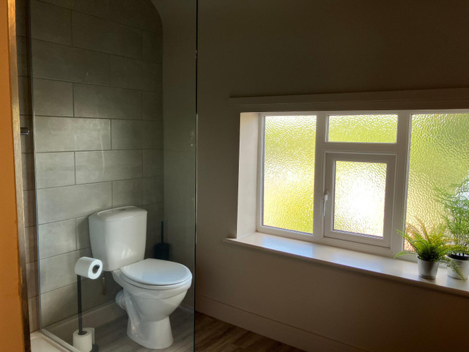 Bathroom 2, Lawton Street Rooms, Cheshire East