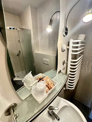 Bathroom 2, Hotel Pod Debami, Ostrów Wielkopolski