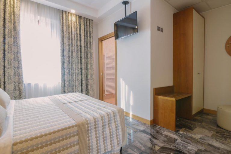 Bedroom 14