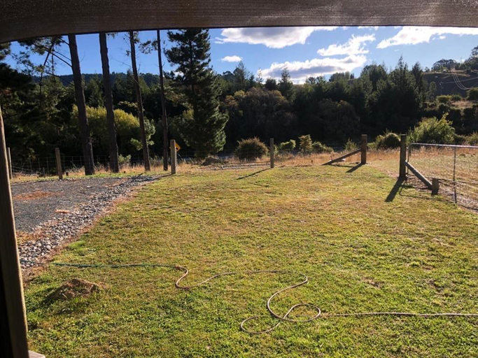 Others 5, The River Shack, Tasman