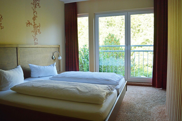 Bedroom, Sonnenhof-Willingen, Waldeck-Frankenberg
