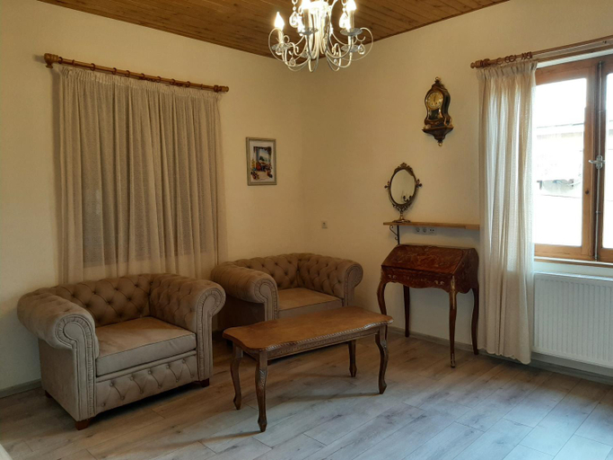 Others 4, Vintage Art Rooms, Tbilisi