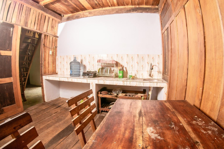 Dining Room 10