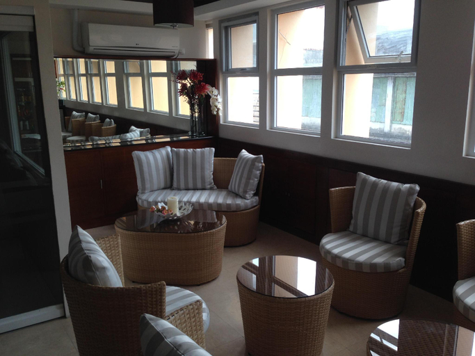 Public Area, Ridgecrest Gardens Hotel, Olongapo City