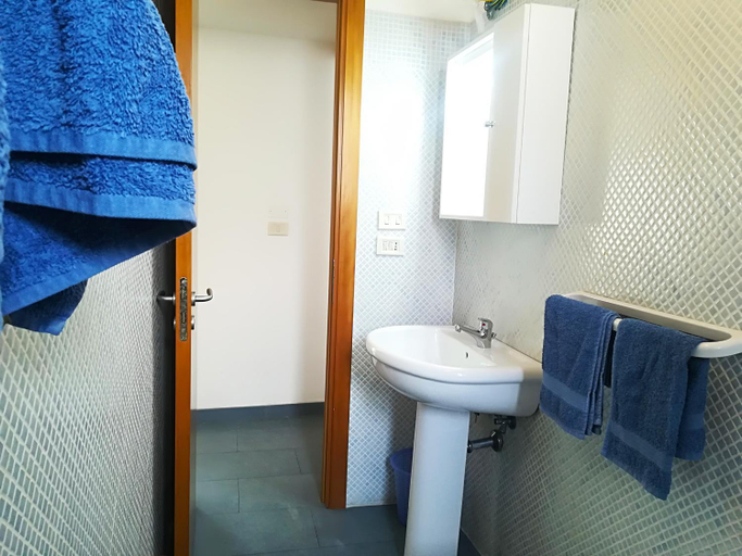 Bathroom 3, Casa vacanze afrodite centro storico Otranto, Salento 6 posti, Lecce
