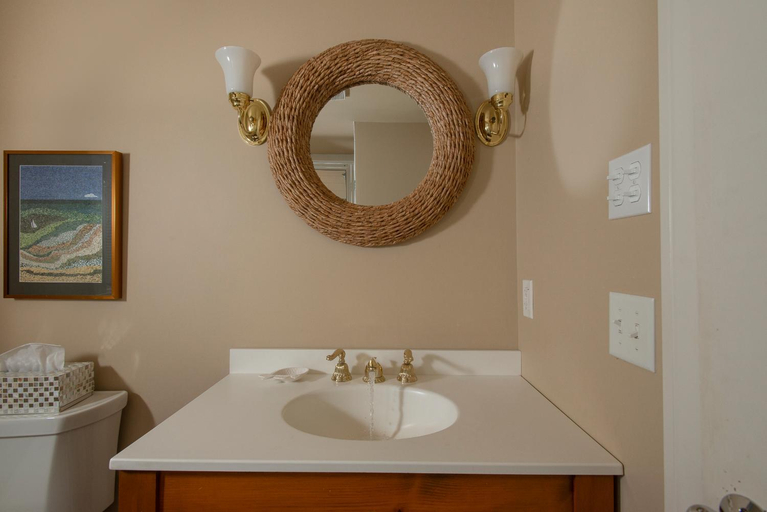 Bathroom 4, Ship's Knees Inn, Barnstable