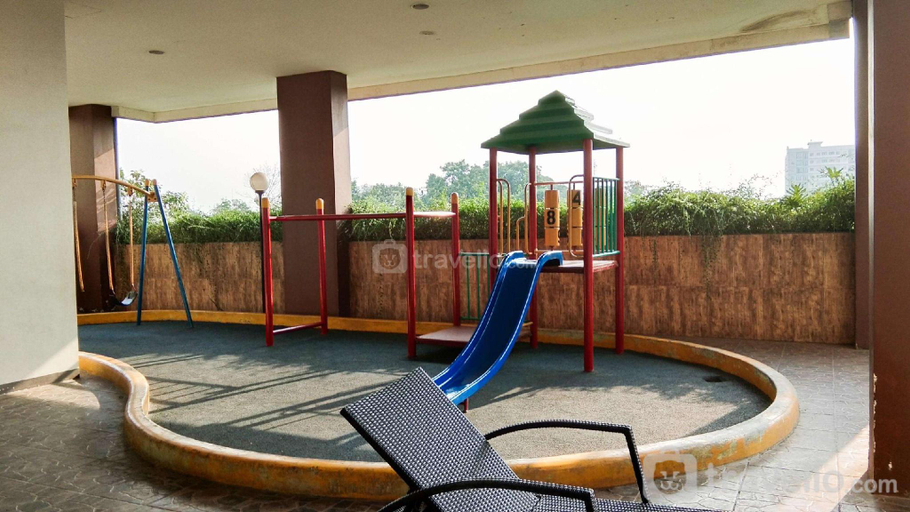 Others 2, Comfy Studio at Serpong Greenview Apt By Travelio, South Tangerang